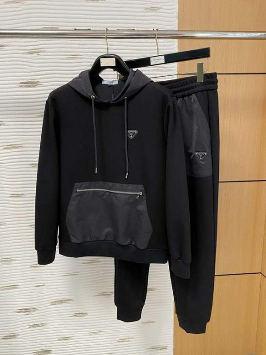 Picture of Prada Sweater Suits _SKUPradaM-3XLkdtr41642043